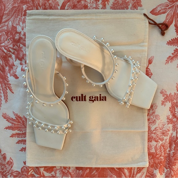 Cult Gaia “Ilona” Pearl-Embellished Sandals size 39.5 / US 9.5 - Picture 3 of 10